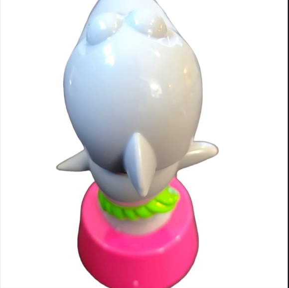 5-Solar Powered Dancing Bobblehead Girl Shark & 1 more solar toy-TOTAL *6 - Picture 5 of 16